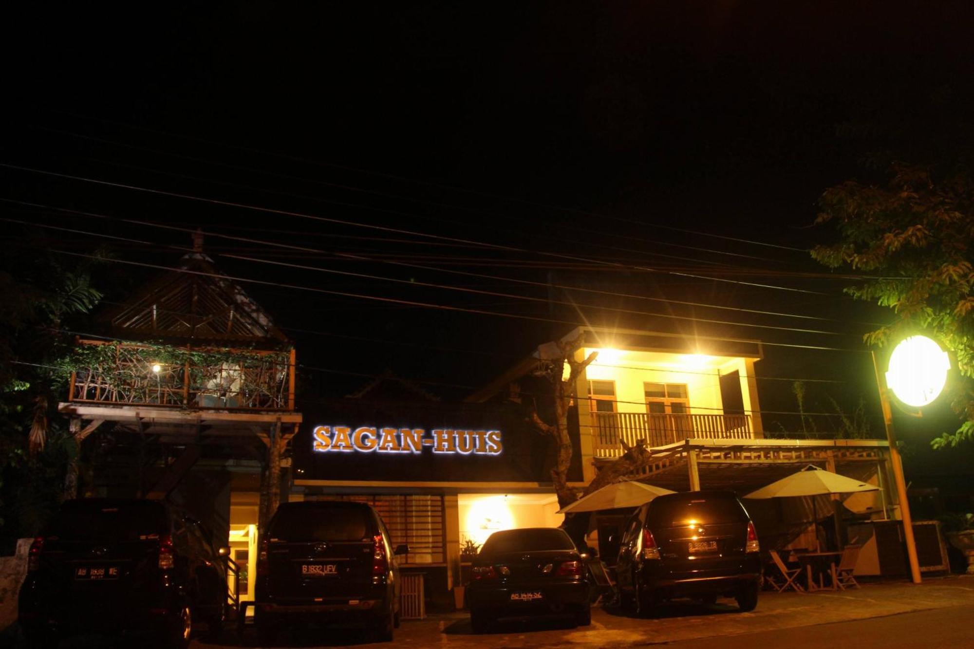 Sagan Huis Hotel Yogyakarta Exterior foto
